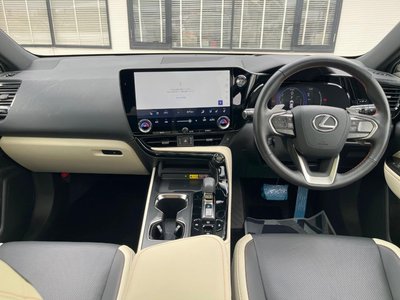 صورة 2 لـ 2023 Lexus NX