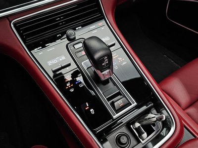 PORSCHE PANAMERA - 9