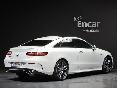 MERCEDES-BENZ E-CLASS - 4