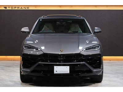 LAMBORGHINI URUS - 7