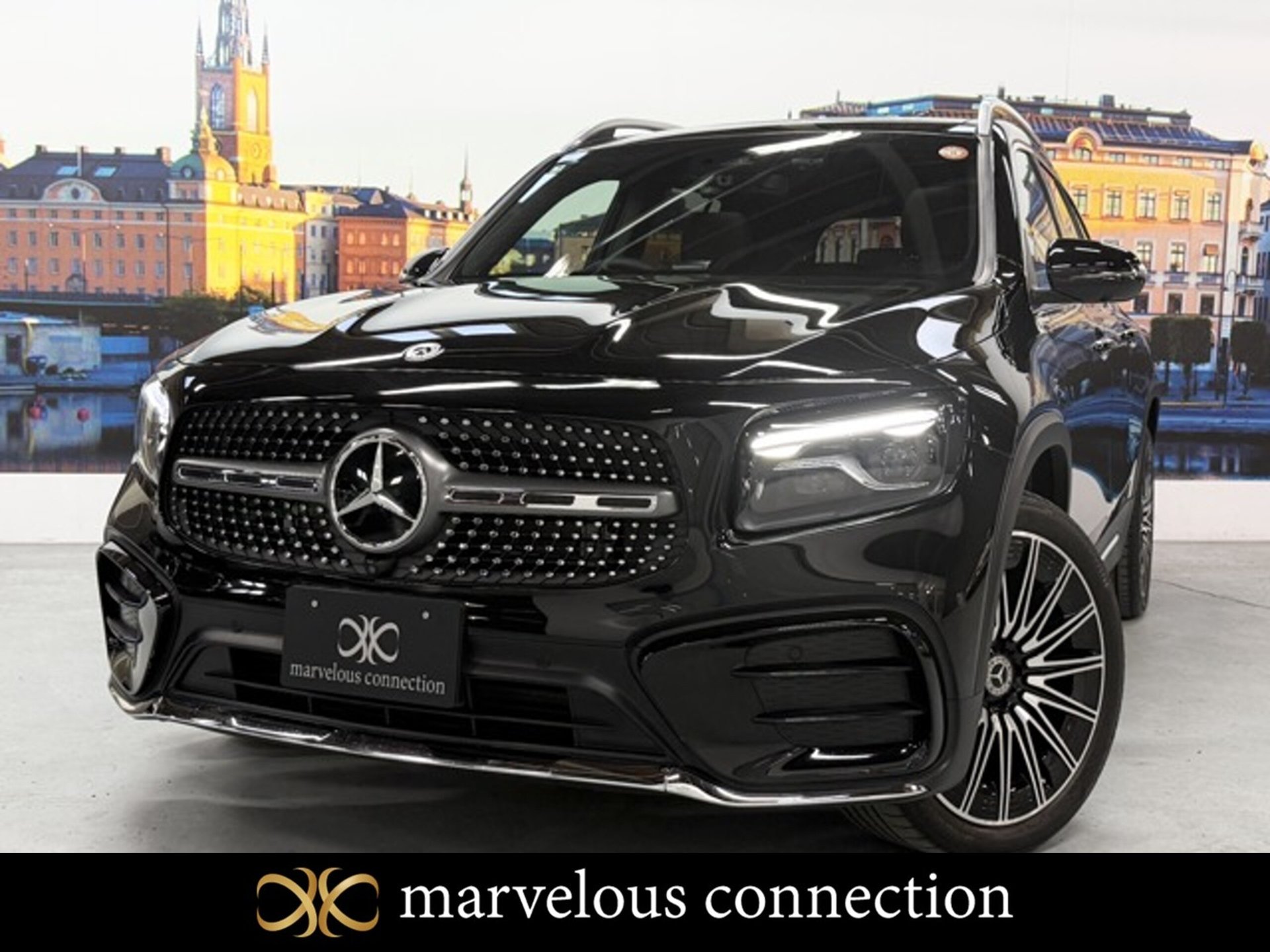 MERCEDES-BENZ GLB - View 1