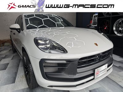PORSCHE MACAN - 1