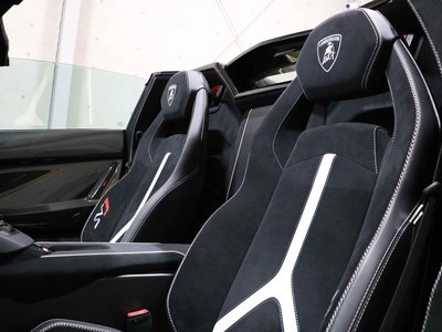 LAMBORGHINI AVENTADOR ROADSTER - 7