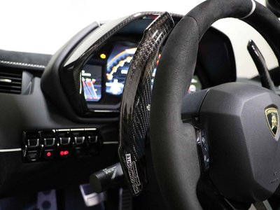 LAMBORGHINI AVENTADOR ROADSTER - 9