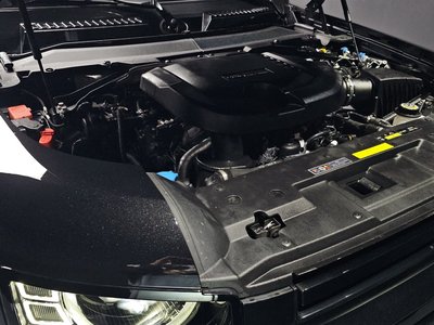 LAND ROVER DEFENDER - 7