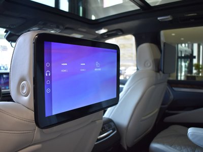 CADILLAC ESCALADE - 10