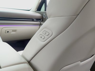 2022 Genesis GV80 — миниатюра 19