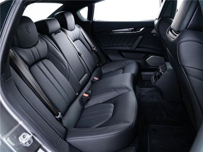 صورة 5 لـ 2021 Maserati QUATTROPORTE