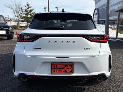 LEXUS LBX - 6