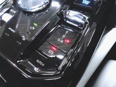 2025 BMW I5 — миниатюра 19