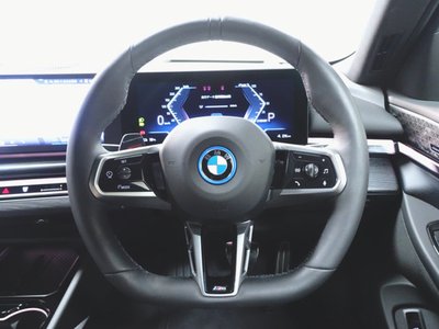 2025 BMW I5 — фото 13