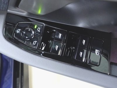 2025 BMW I5 — миниатюра 23