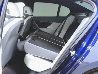 2025 BMW I5 — миниатюра 35