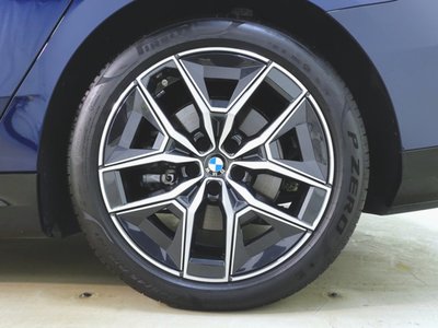 2025 BMW I5 — миниатюра 38