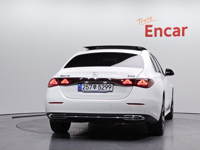 MERCEDES-BENZ E-CLASS - 4