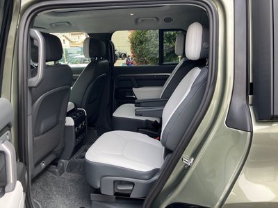 2025 LAND Rover DEFENDER — миниатюра 101