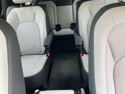 2025 LAND Rover DEFENDER — миниатюра 109