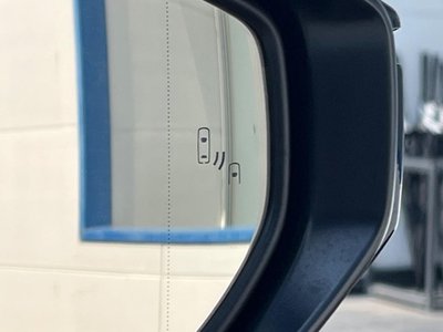 صورة 6 لـ 2024 Lexus LBX