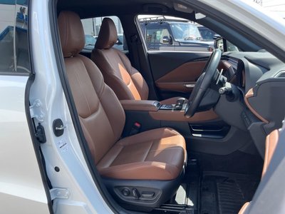 صورة 8 لـ 2024 Lexus LBX