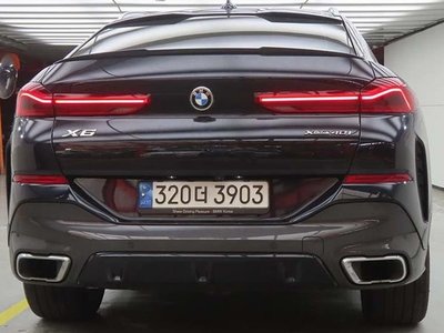 2022 BMW X6 — фото 2