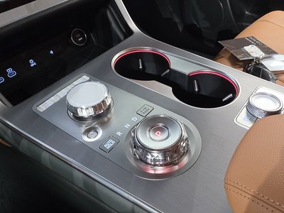 2024 Genesis GV80 — миниатюра 12