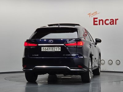 صورة 4 لـ 2021 Lexus RX
