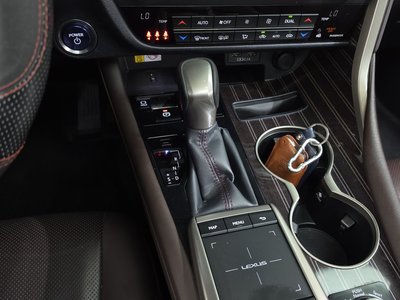 صورة مصغرة 12 لـ 2021 Lexus RX