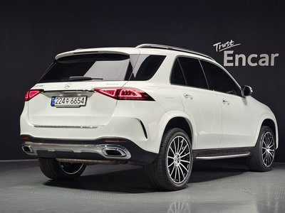 صورة 3 لـ 2023 Mercedes-BENZ GLE