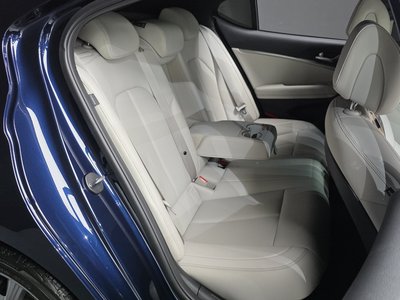 2025 Genesis THE NEW G70 — миниатюра 16