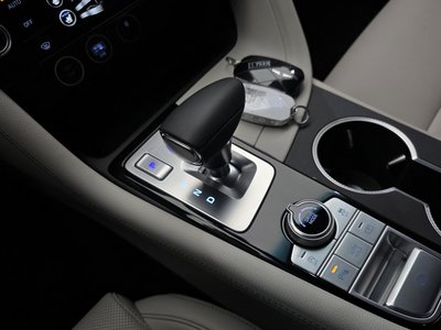 2025 Genesis THE NEW G70 — миниатюра 12