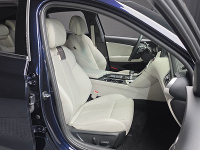 2025 Genesis THE NEW G70 — миниатюра 18