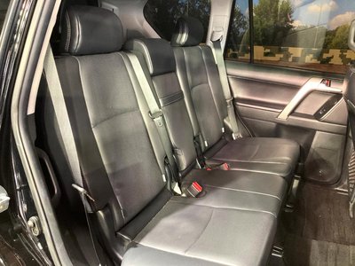 TOYOTA LAND CRUISER PRADO - 9