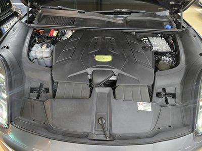 PORSCHE CAYENNE - 8