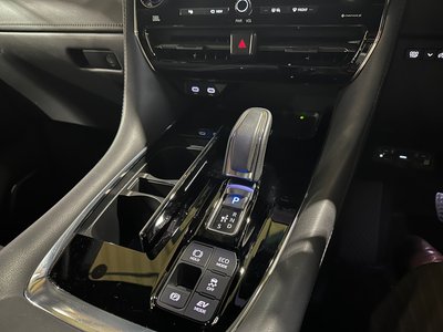2025 Toyota ALPHARD — миниатюра 12