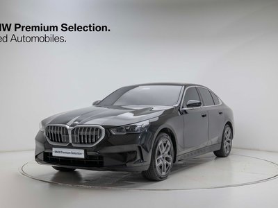 BMW 5 SERIES - 1