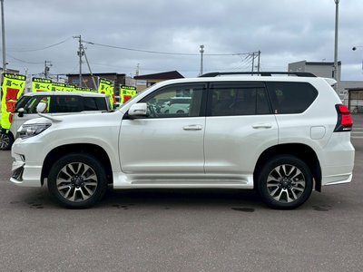TOYOTA LAND CRUISER PRADO - 10