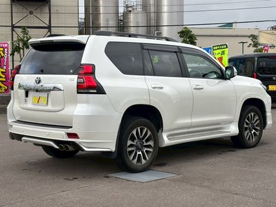 TOYOTA LAND CRUISER PRADO - 7