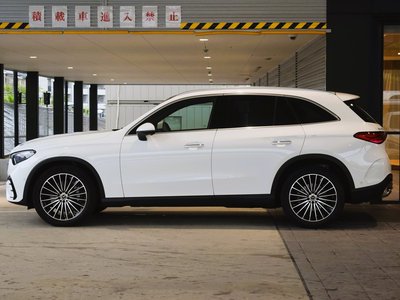 MERCEDES-BENZ GLC - 7