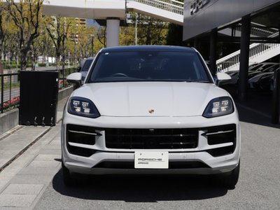 PORSCHE CAYENNE - 8