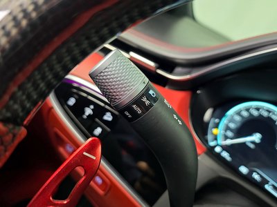 2021 Genesis GV70 — миниатюра 28