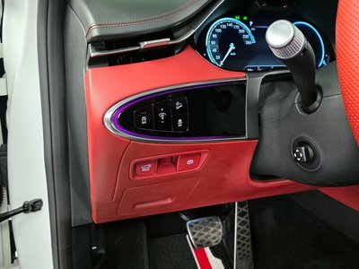 2021 Genesis GV70 — миниатюра 22