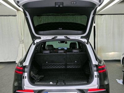 2021 Genesis GV70 — миниатюра 26
