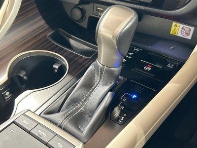 صورة مصغرة 57 لـ 2019 Lexus RX