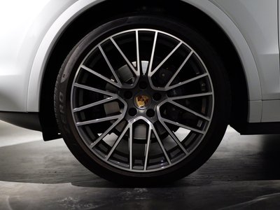 PORSCHE CAYENNE - 7