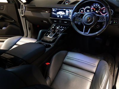 PORSCHE CAYENNE - 10