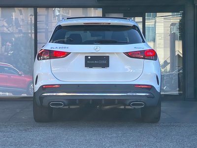 MERCEDES-BENZ GLA - 5