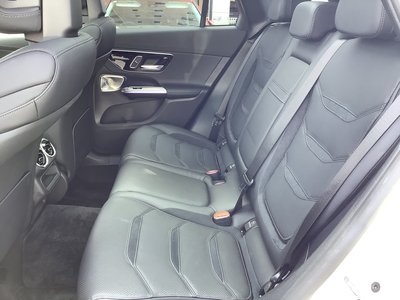 صورة مصغرة 32 لـ 2024 Mercedes-BENZ GLC AMG