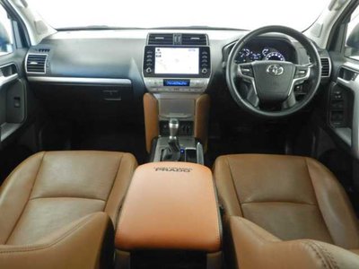 TOYOTA LAND CRUISER PRADO - 3