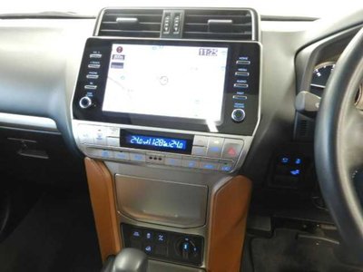 TOYOTA LAND CRUISER PRADO - 7