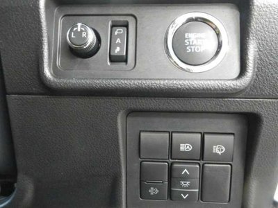 TOYOTA LAND CRUISER PRADO - 10